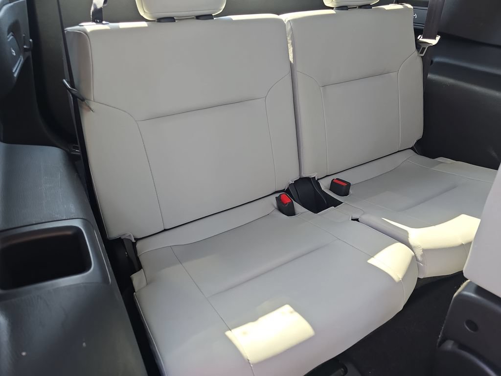 Used 2025 Mitsubishi Outlander SE AWD/4WD image 12