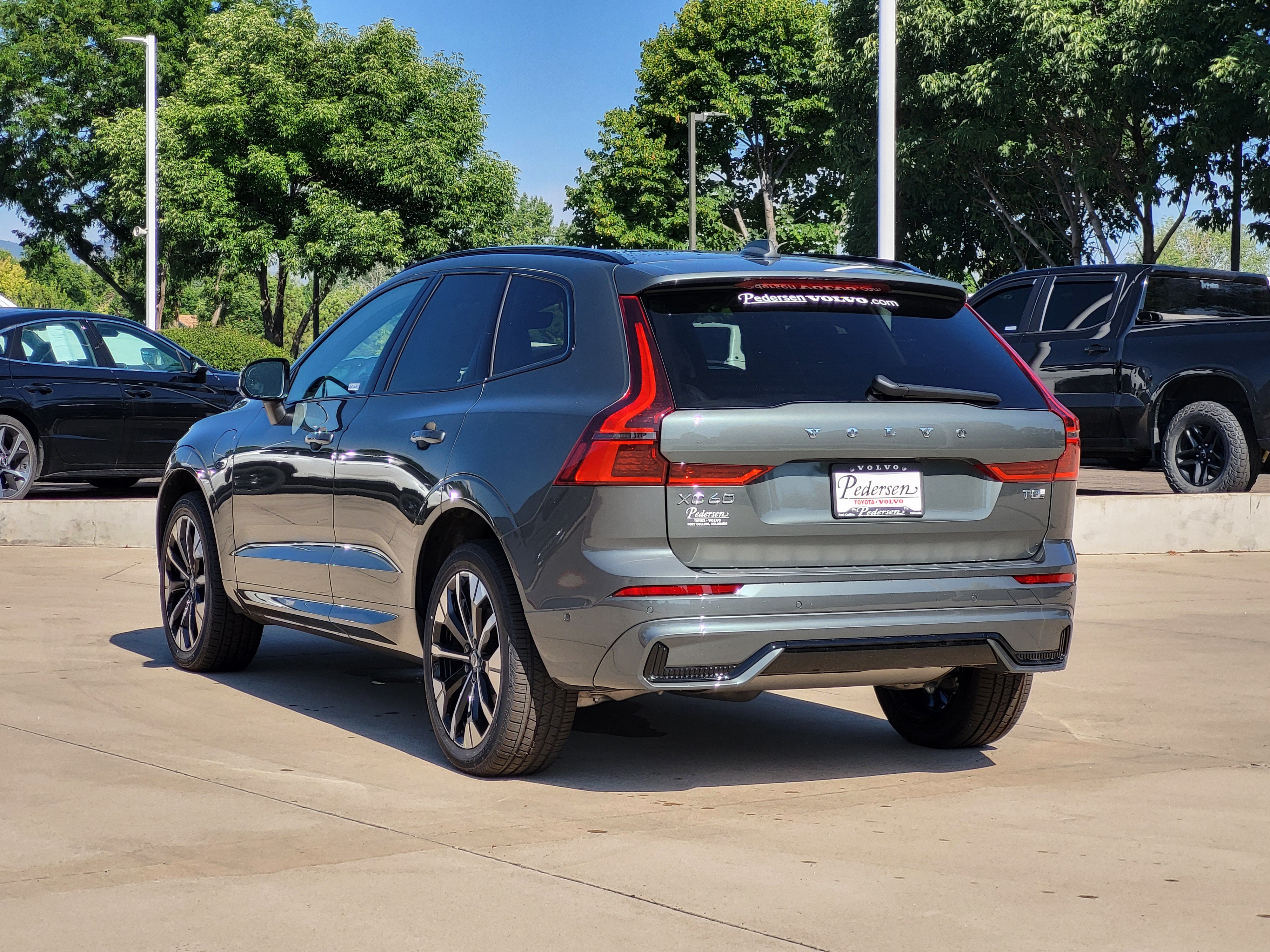 New 2026 Volvo XC60 T8 Plus w/ Protection Package Premier AWD/4WD image 4