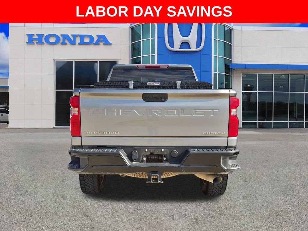 Used 2024 Chevrolet Silverado 2500 Custom w/ Custom Convenience Package AWD/4WD image 3