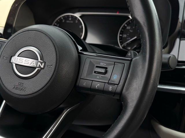 Used 2022 Nissan Pathfinder SV image 6