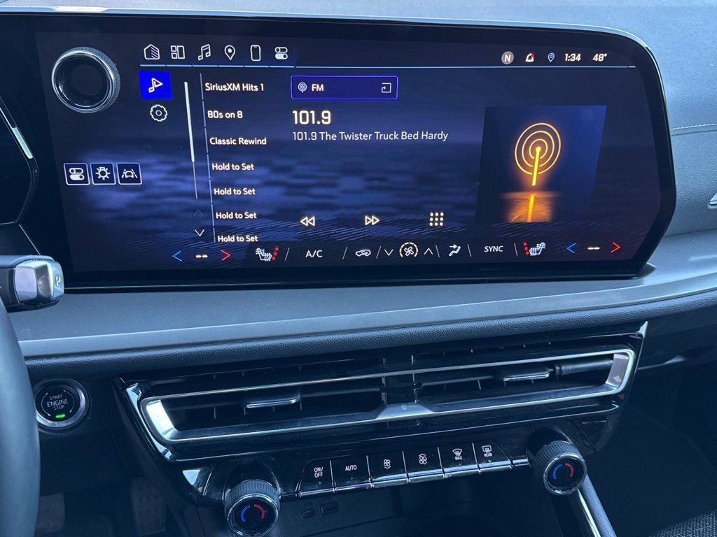 Used 2024 Chevrolet Traverse LT image 6