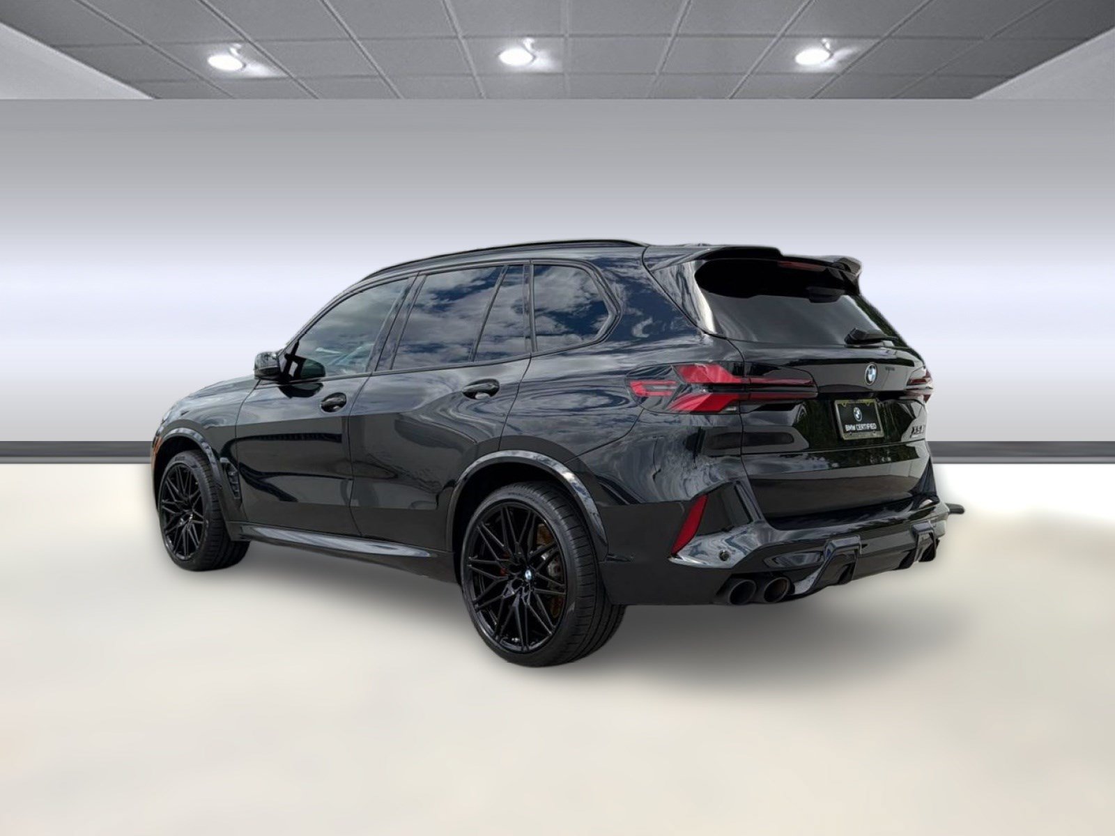 Used 2025 BMW X5 M Competition w/ Executive Package AWD/4WD image 3