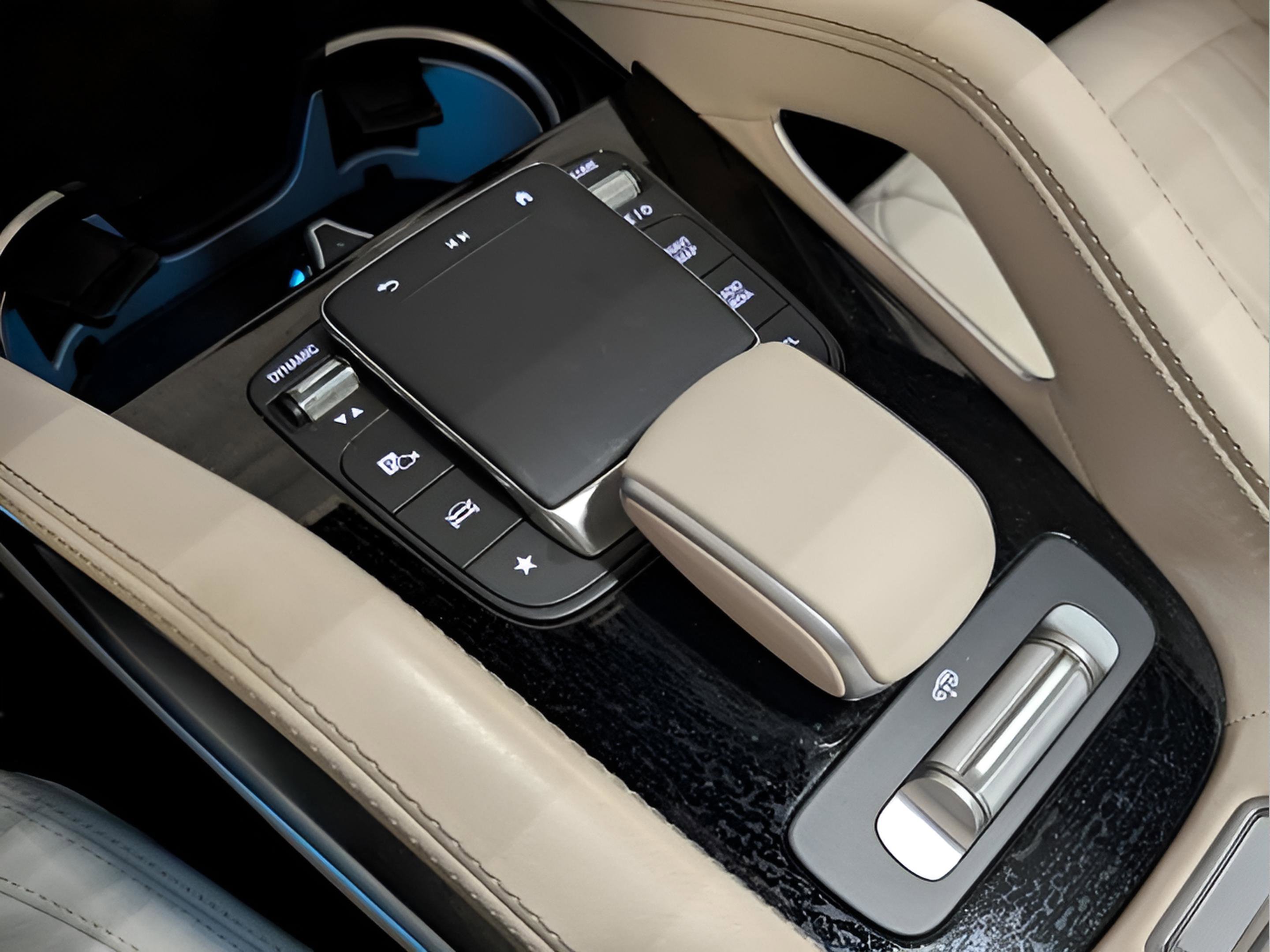 Used 2024 Mercedes-Benz GLS 63 AMG 4MATIC image 38