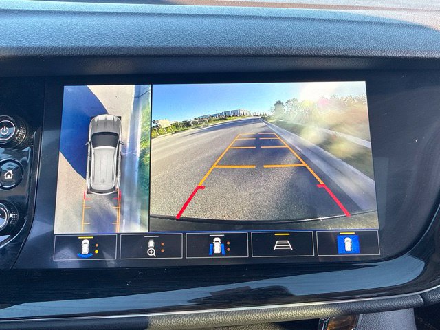 Used 2023 Buick Envision Avenir FWD image 12