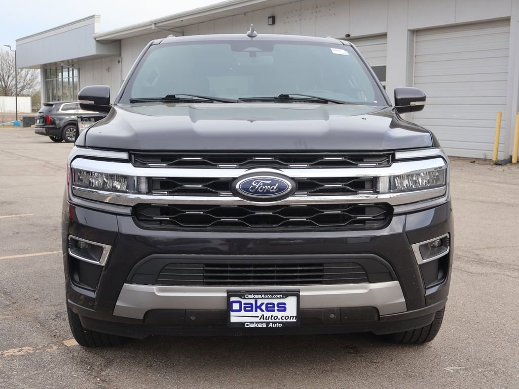 Used 2024 Ford Expedition Limited AWD/4WD image 3