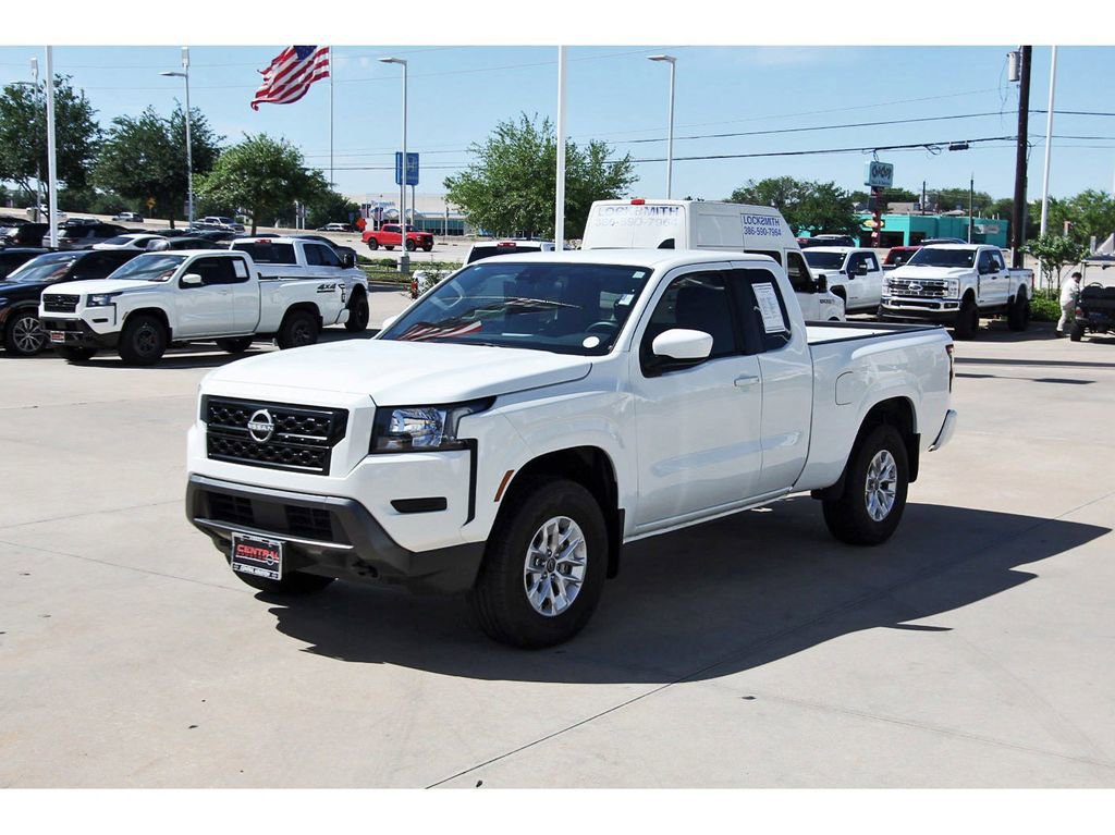 Certified 2024 Nissan Frontier SV w/ Technology Package image 2