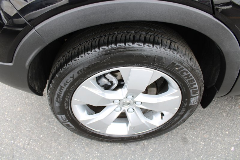 Used 2022 Volvo XC40 T4 Momentum image 20