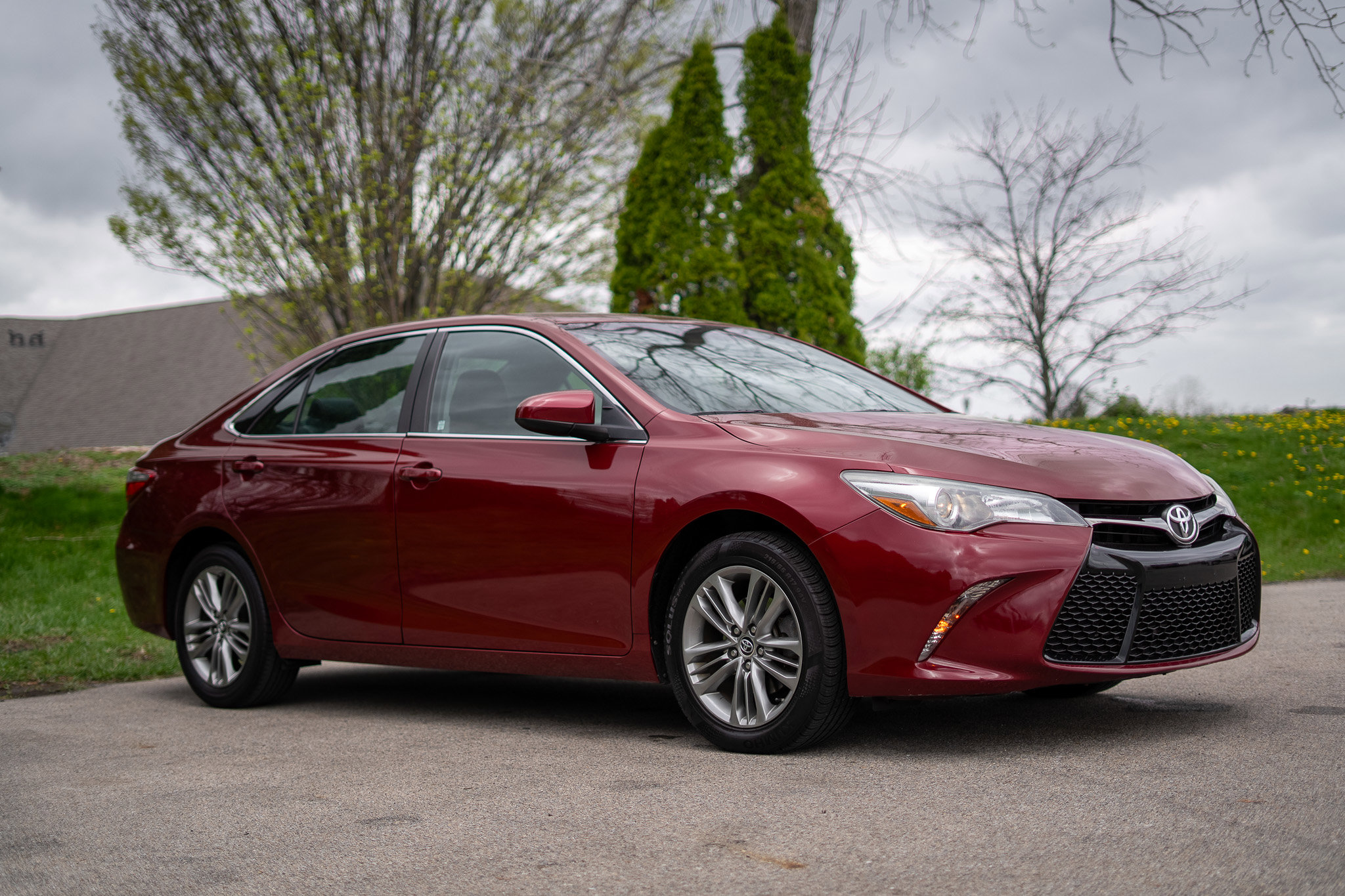 Used 2016 Toyota Camry SE FWD image 3