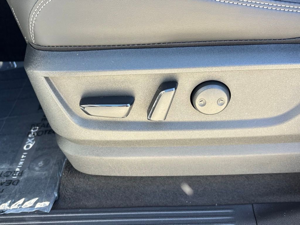 New 2026 INFINITI QX80 Pure image 15