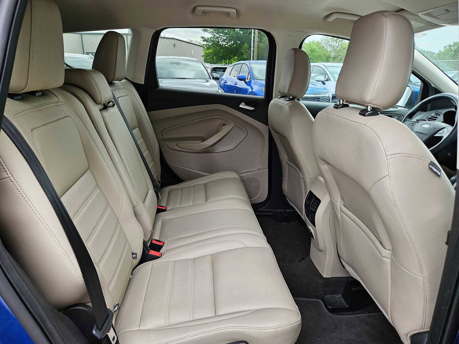 Used 2019 Ford Escape SEL image 9