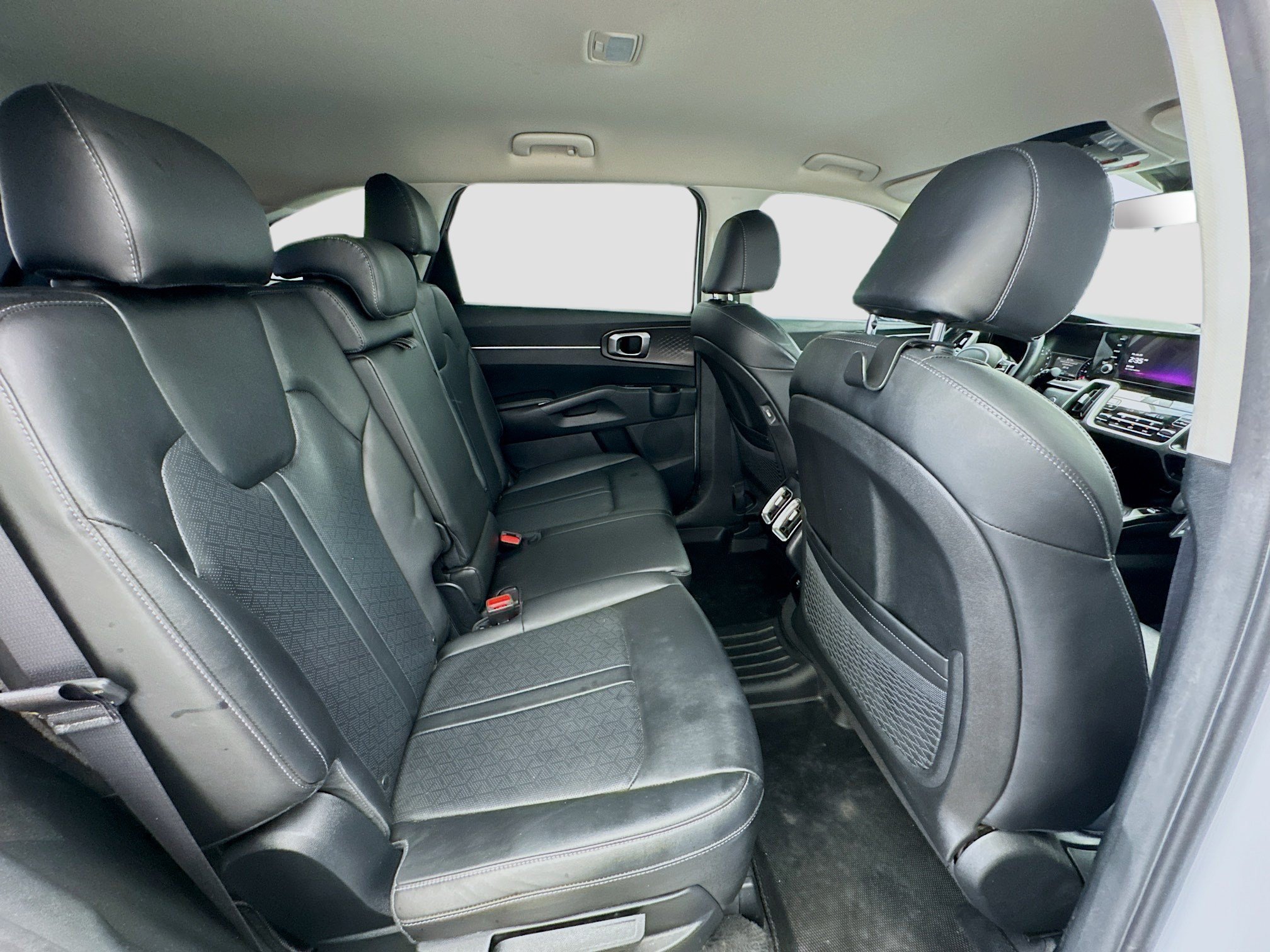 Used 2022 Kia Sorento S FWD image 18