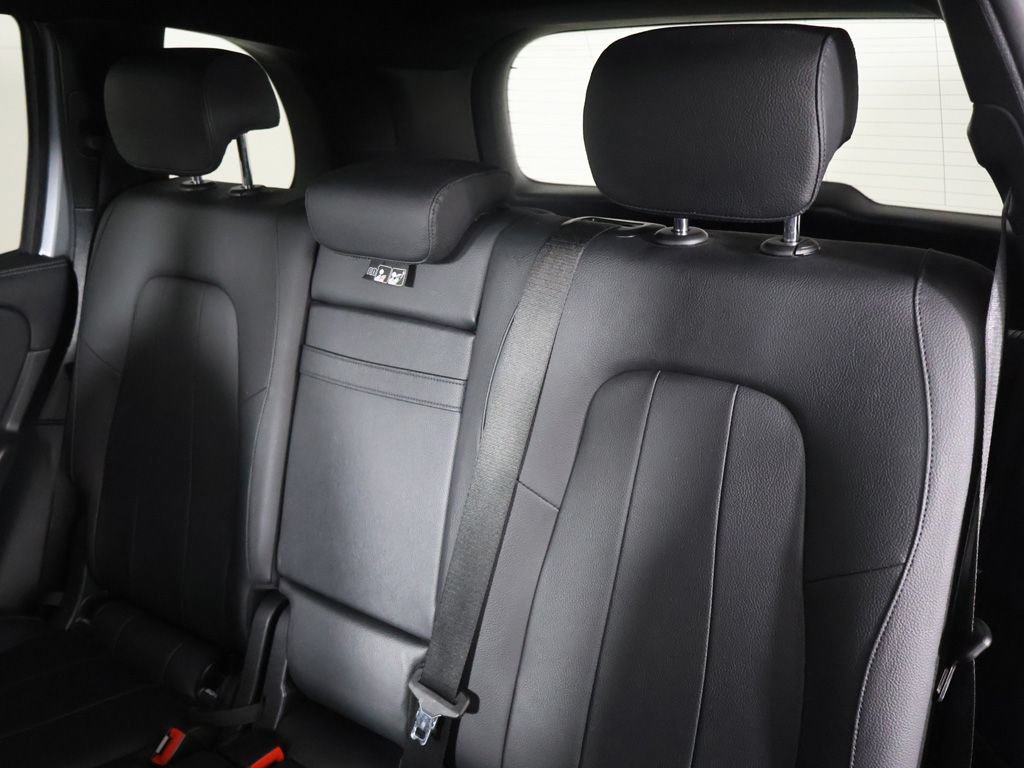 Used 2023 Mercedes-Benz GLB 250 4MATIC w/ Premium Package image 31