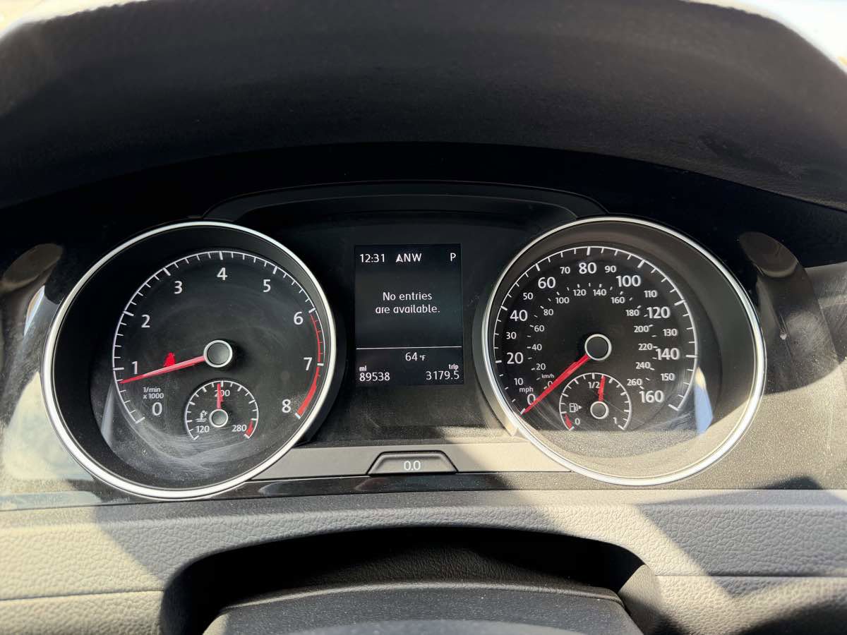 Used 2015 Volkswagen Golf SEL image 26