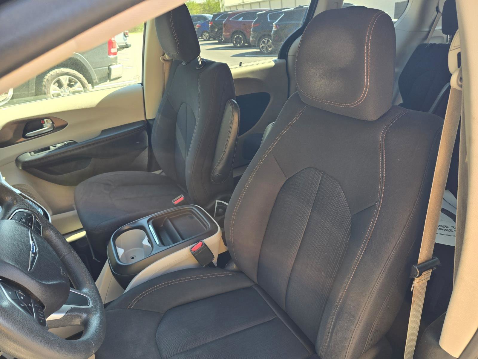 Used 2018 Chrysler Pacifica Touring Plus image 13