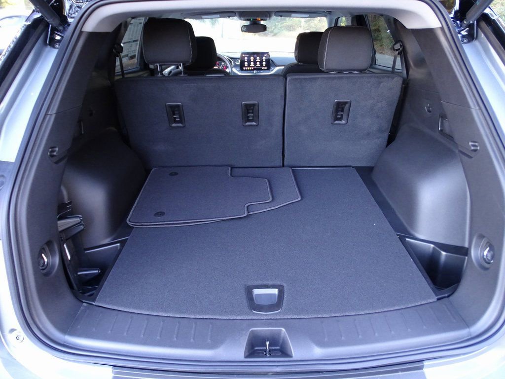 New 2025 Chevrolet Blazer LT w/ Redline Edition image 9