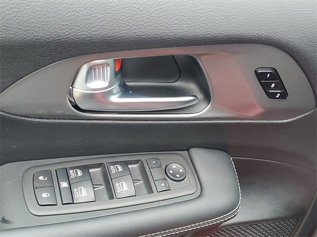 New 2026 Chrysler Pacifica Select image 16