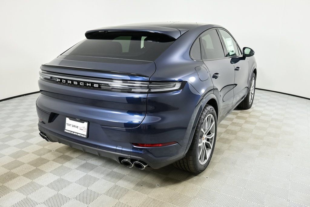 Certified 2025 Porsche Cayenne Coupe image 29