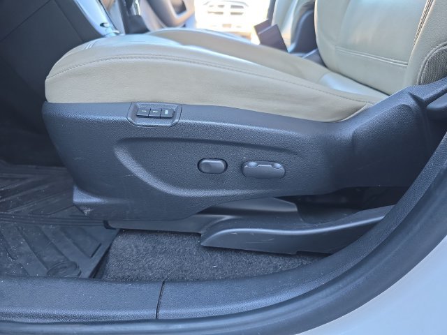 Used 2018 Buick Encore Essence w/ Experience Buick Package FWD image 22
