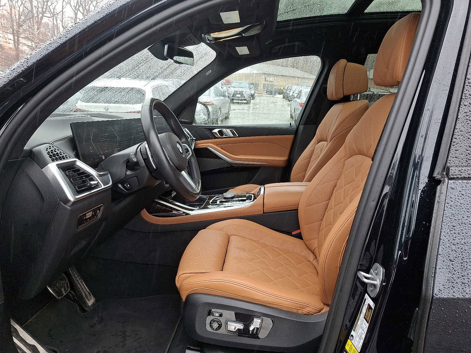 Used 2023 BMW X7 xDrive40i w/ M Sport Package image 15