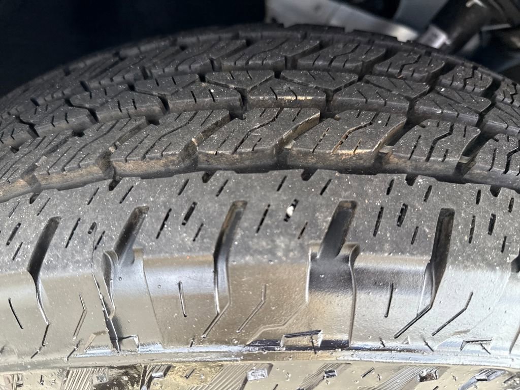 Used 2022 Jeep Grand Cherokee Laredo w/ Luxury Tech Group I image 37