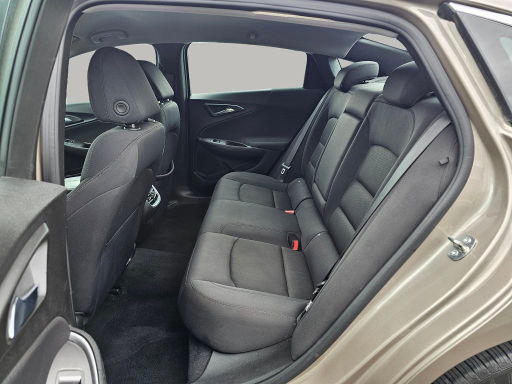 Used 2023 Chevrolet Malibu LT FWD image 46