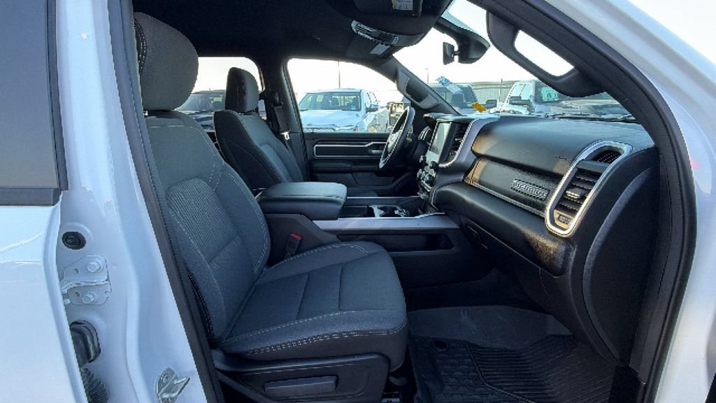 Used 2023 RAM 1500 Big Horn AWD/4WD image 32