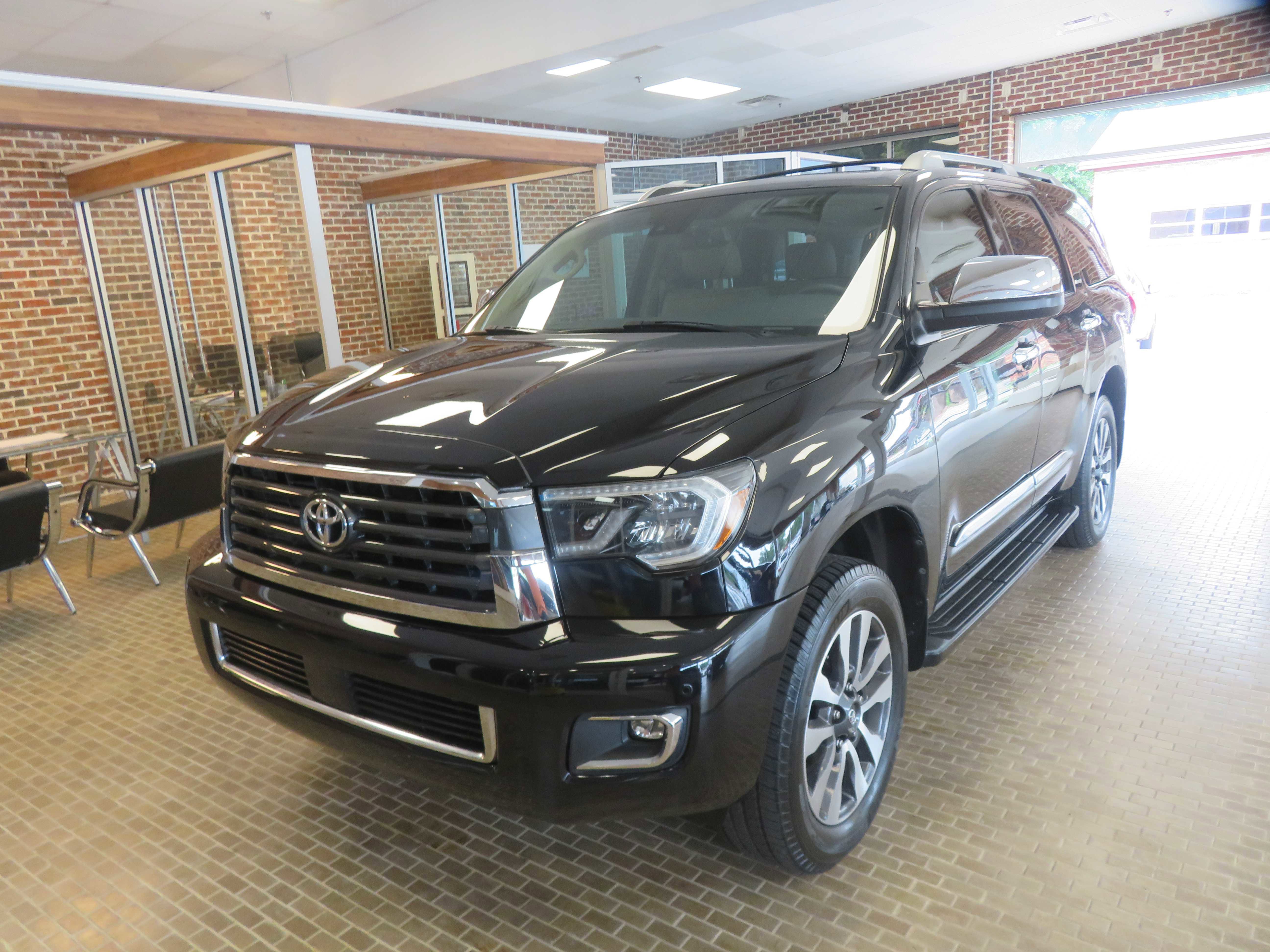 Used 2019 Toyota Sequoia Limited w/ Safety & Convenience Package RWD image 94