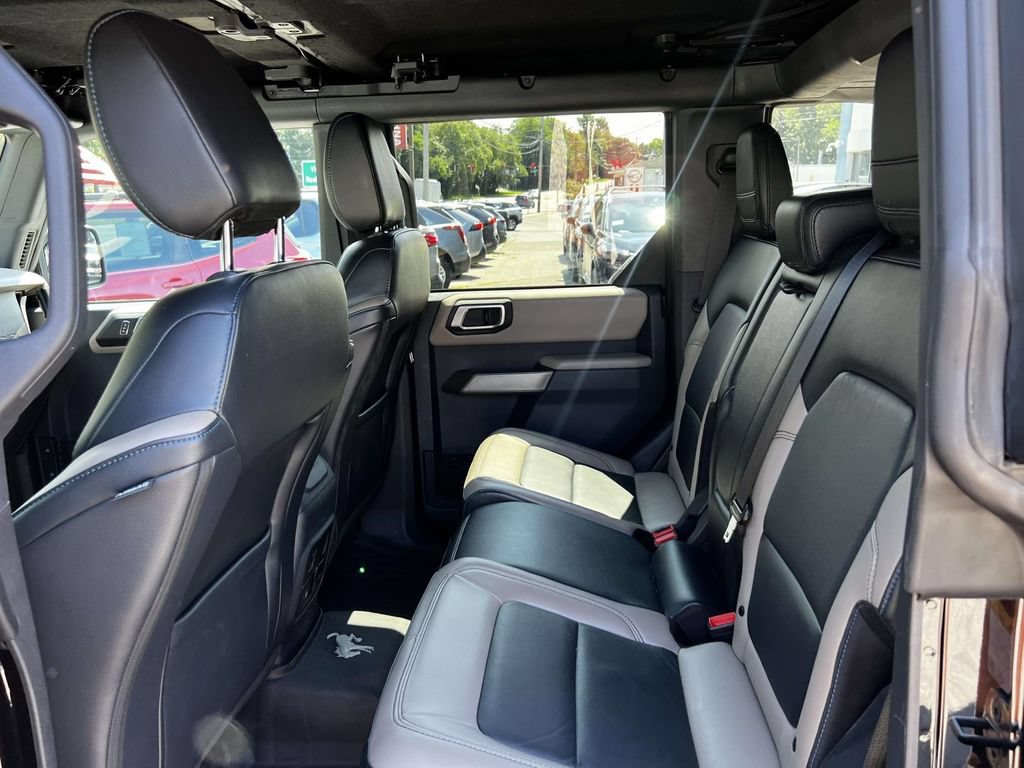 Used 2023 Ford Bronco Wildtrak AWD/4WD image 11