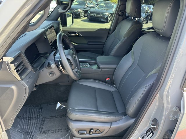 Used 2024 Lexus GX 550 AWD/4WD image 16