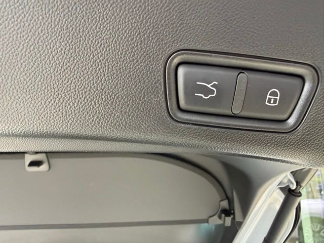 Certified 2023 Maserati Grecale Modena image 16