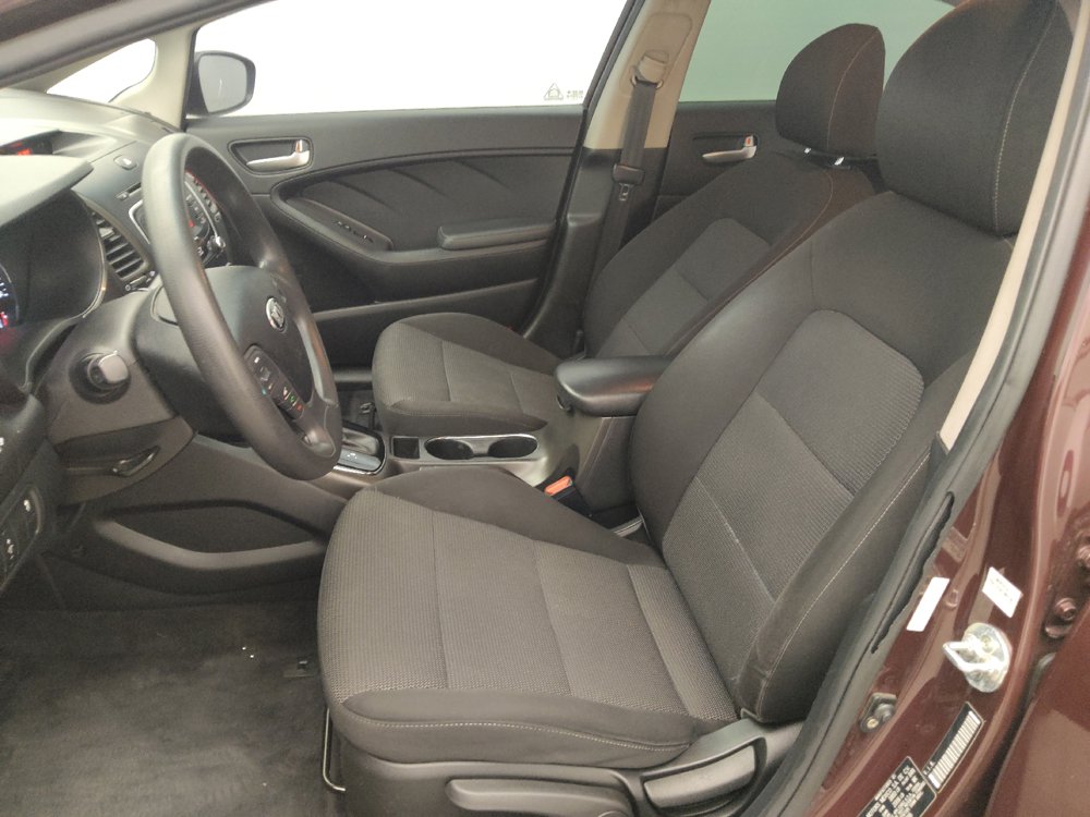 Used 2017 Kia Forte LX FWD image 17