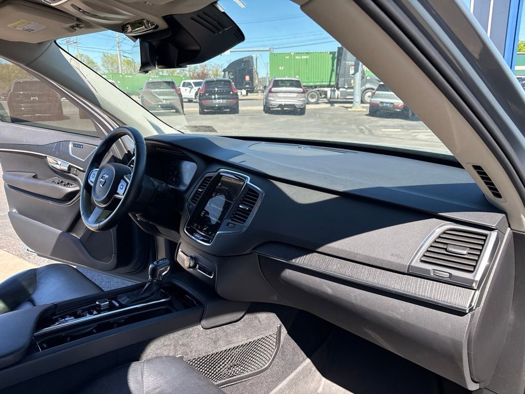 Used 2020 Volvo XC90 T6 Momentum w/ Protection Package Premier AWD/4WD image 30