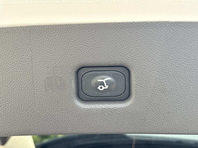 Certified 2022 Lincoln Nautilus AWD w/ Premium Package image 13