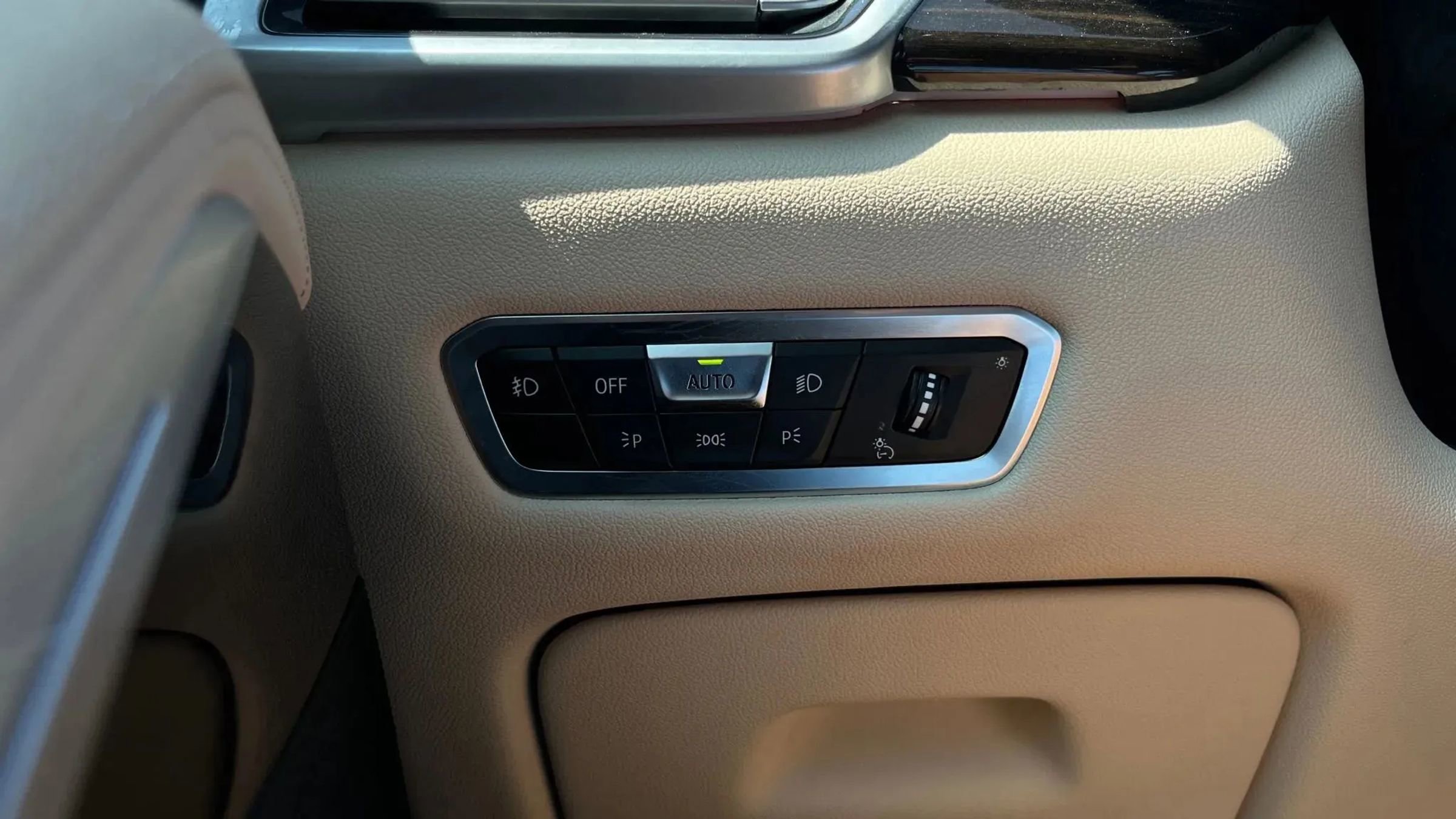 Used 2021 BMW X5 xDrive40i w/ Convenience Package image 22