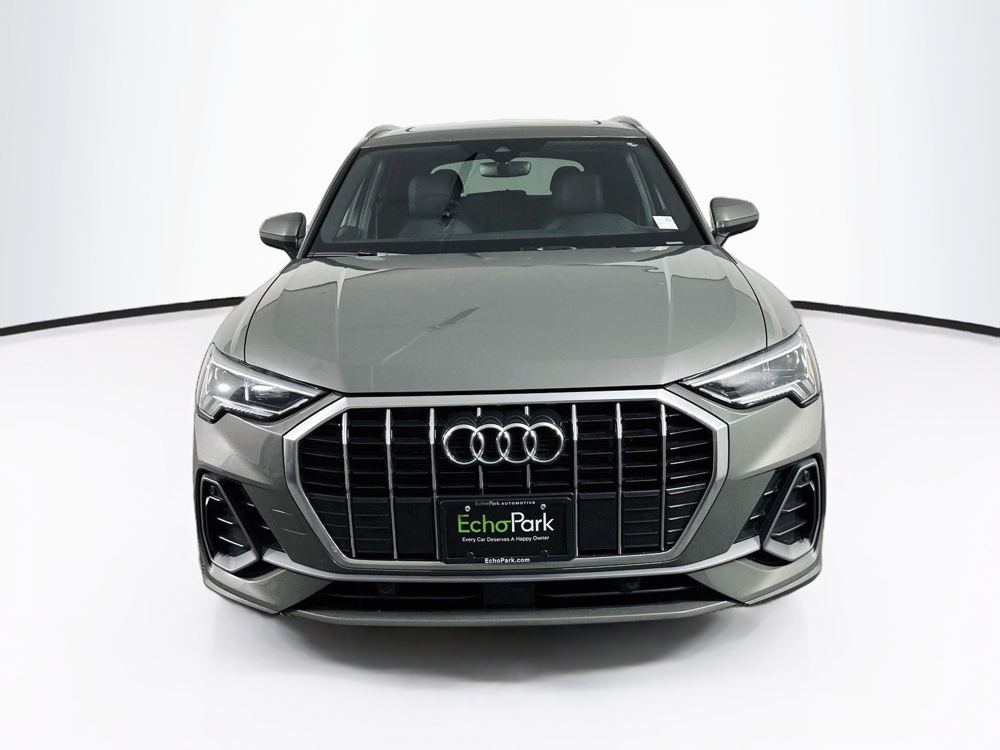 Used 2024 Audi Q3 2.0T Premium AWD/4WD image 2
