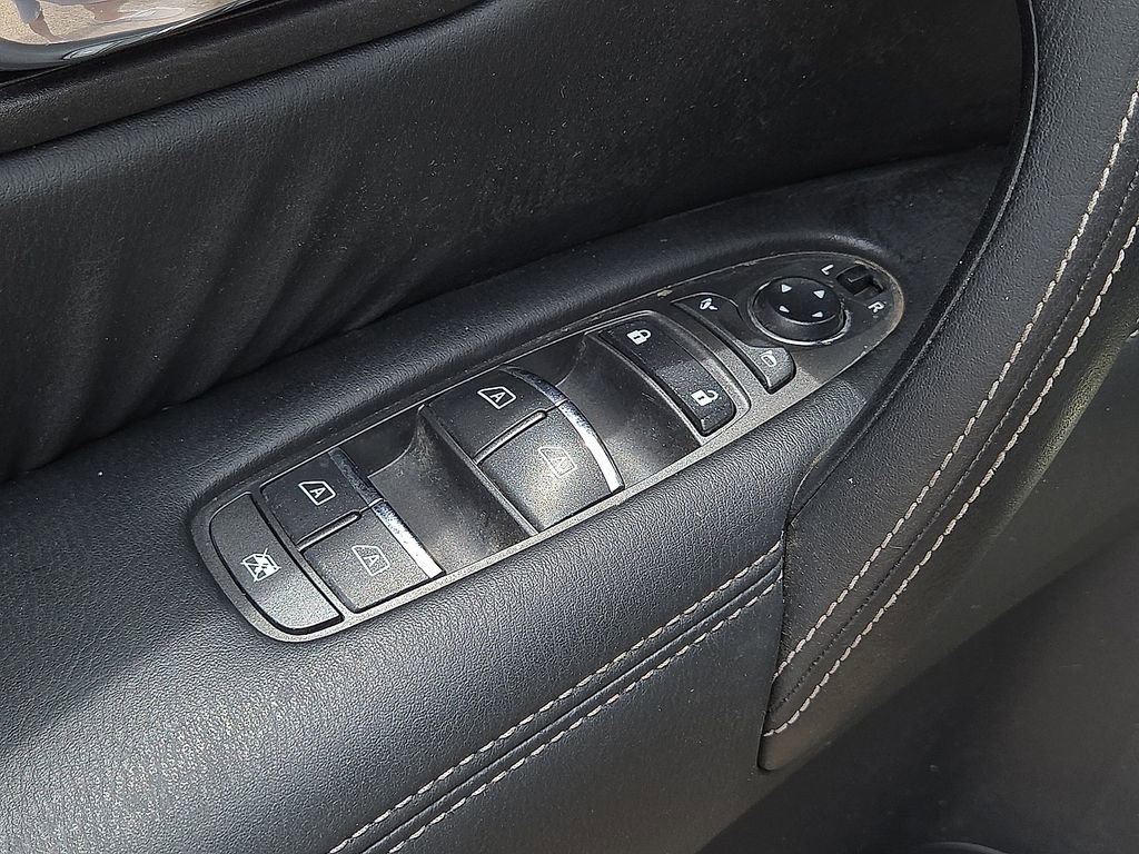 Used 2019 Nissan Armada Platinum w/ Captain's Chairs Package RWD image 24