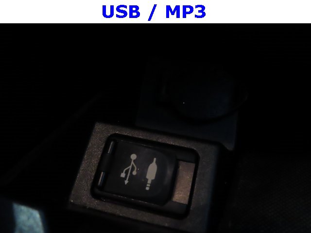 Used 2017 Toyota Camry SE image 9