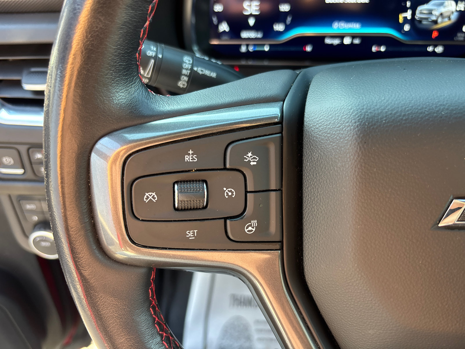 Used 2022 Chevrolet Suburban RST w/ Luxury Package AWD/4WD image 16