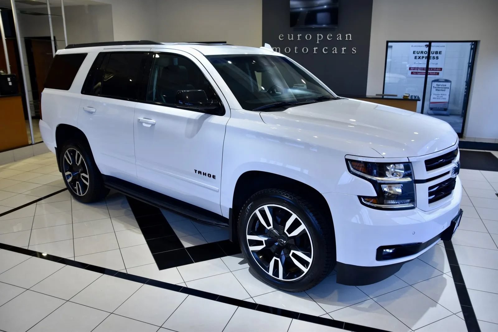 Used 2019 Chevrolet Tahoe Premier AWD/4WD image 7