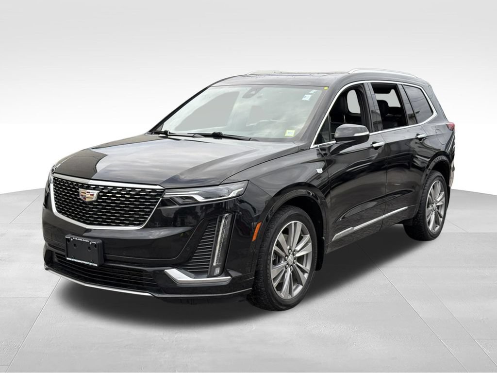 Used 2022 Cadillac XT6 Premium Luxury w/ Technology Package AWD/4WD image 3