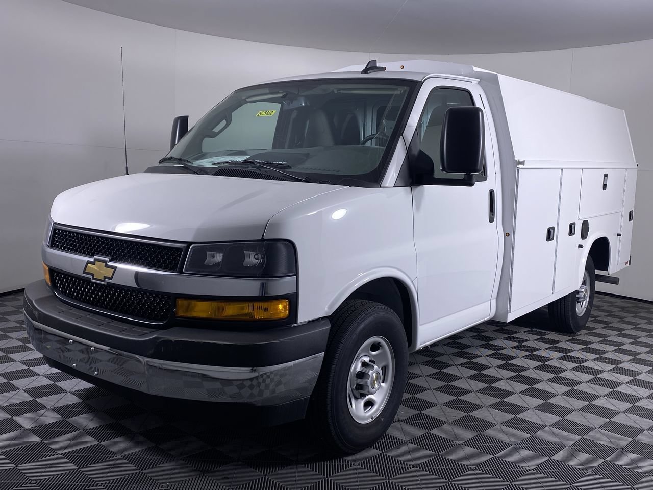 New 2025 Chevrolet Express 3500 w/ Power Convenience Package RWD image 42