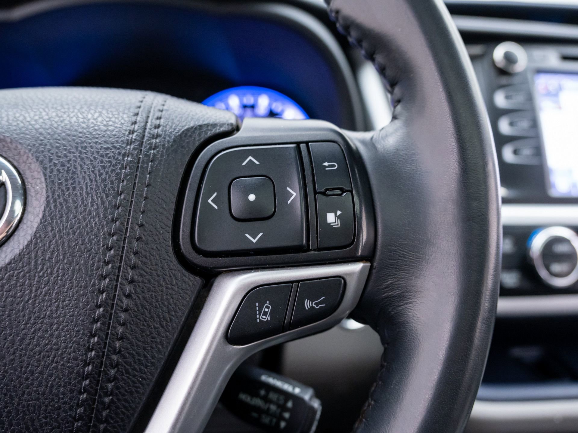 Used 2019 Toyota Highlander XLE image 31