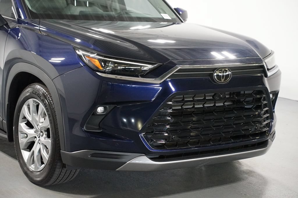 Certified 2025 Toyota Grand Highlander FWD image 4