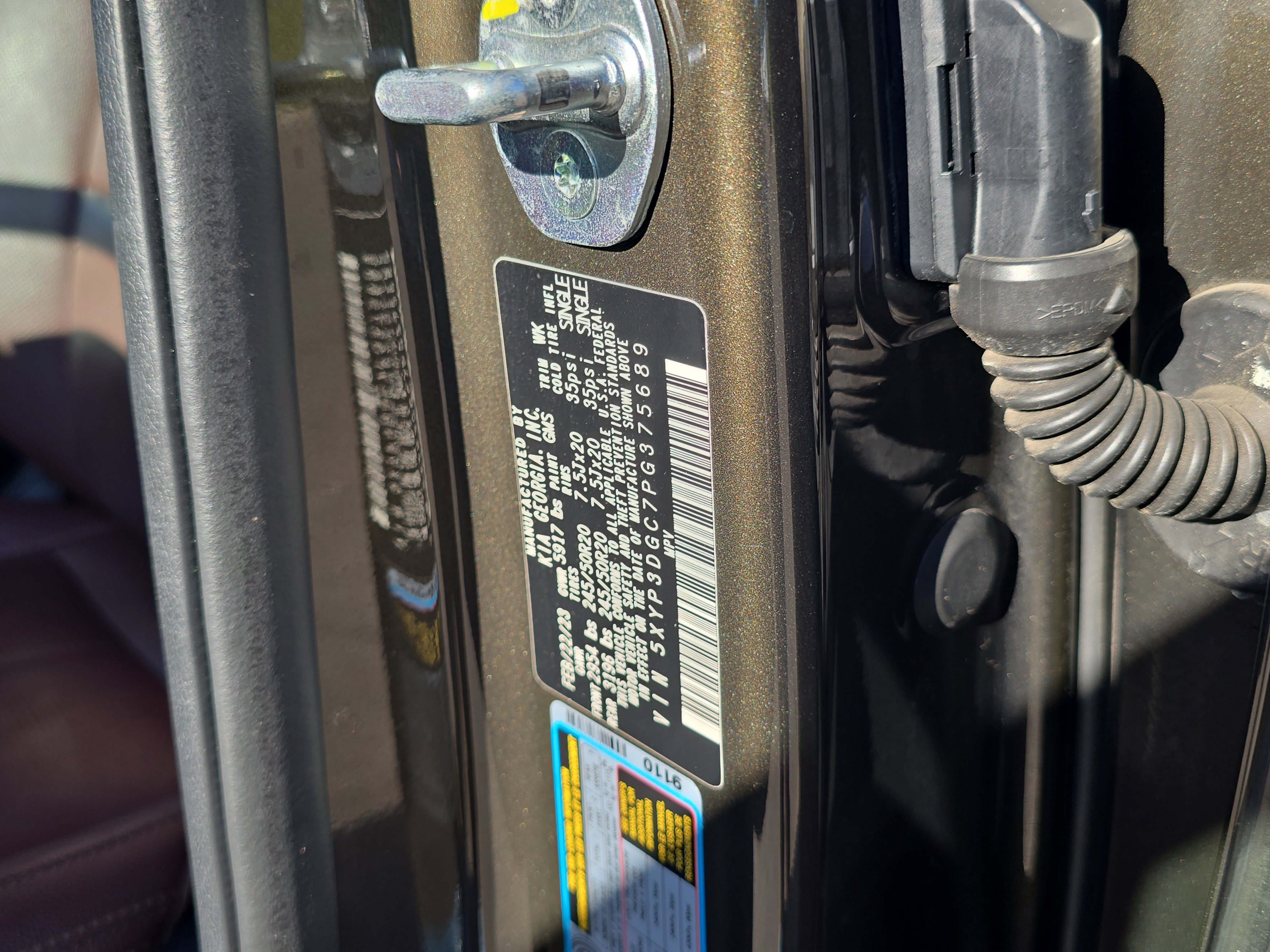 Certified 2023 Kia Telluride EX w/ EX Captain's Chair Package image 38