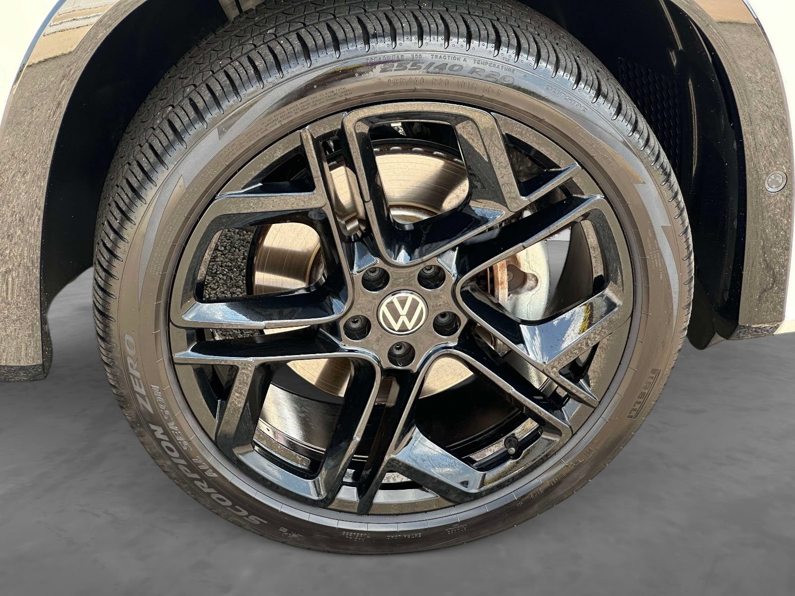 Certified 2026 Volkswagen Tiguan SE R-Line AWD/4WD image 7