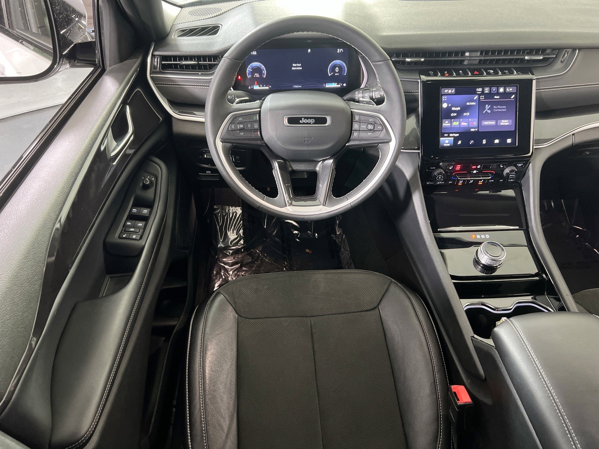 Used 2023 Jeep Grand Cherokee Altitude image 21