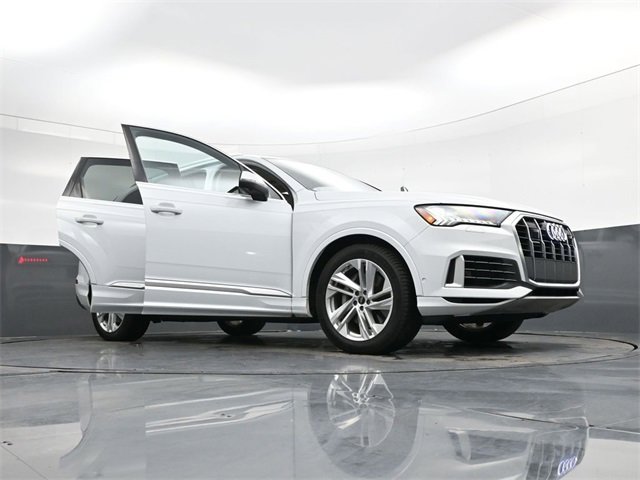 Used 2023 Audi Q7 3.0T Prestige image 36