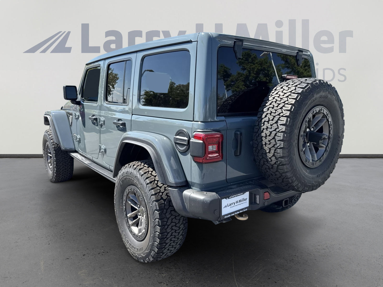 New 2025 Jeep Wrangler Unlimited Rubicon 392 image 6