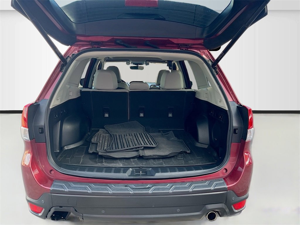 Used 2021 Subaru Forester Limited image 28