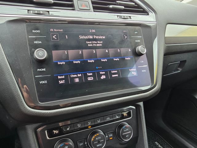 Used 2019 Volkswagen Tiguan SE image 53